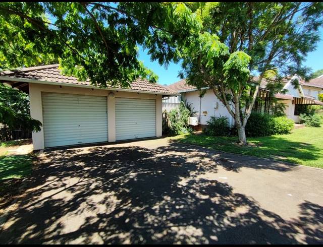 3 BEDROOM TOWNHOUSE FOR SALE IN HAYFIELDS